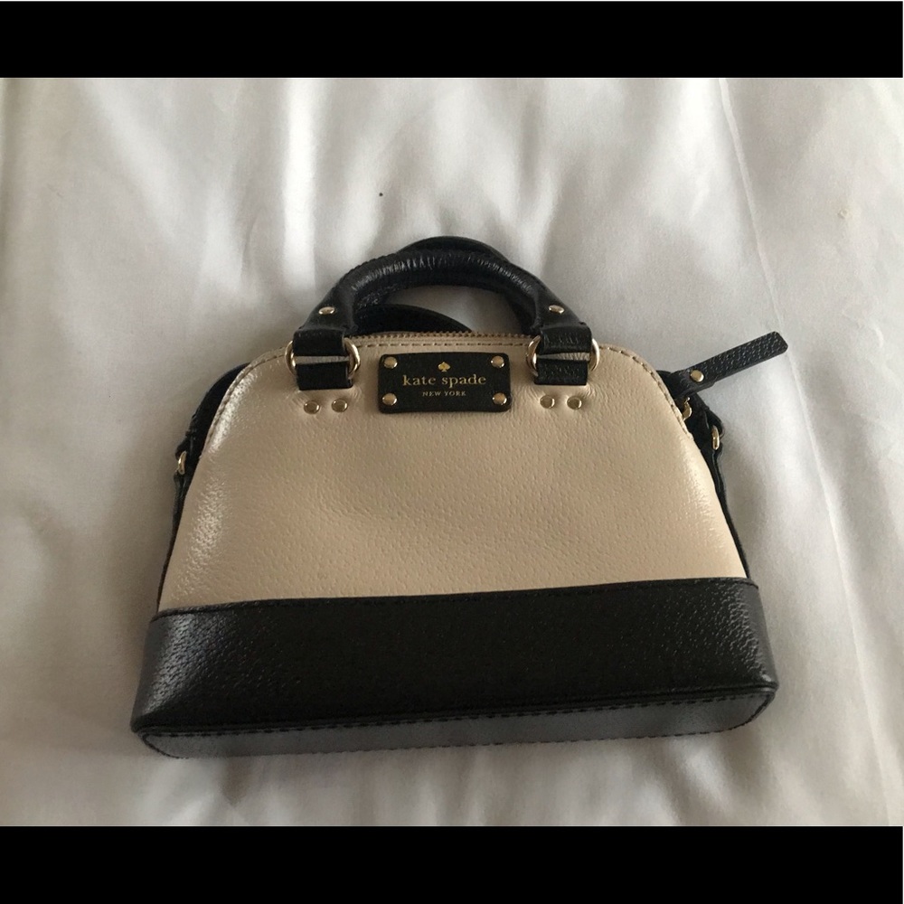Kate spade mini dome handbag almost brand new